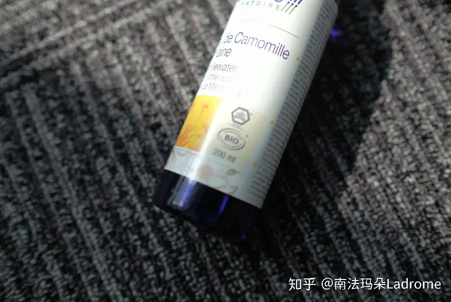 分区问题:额头闭口与下巴痘